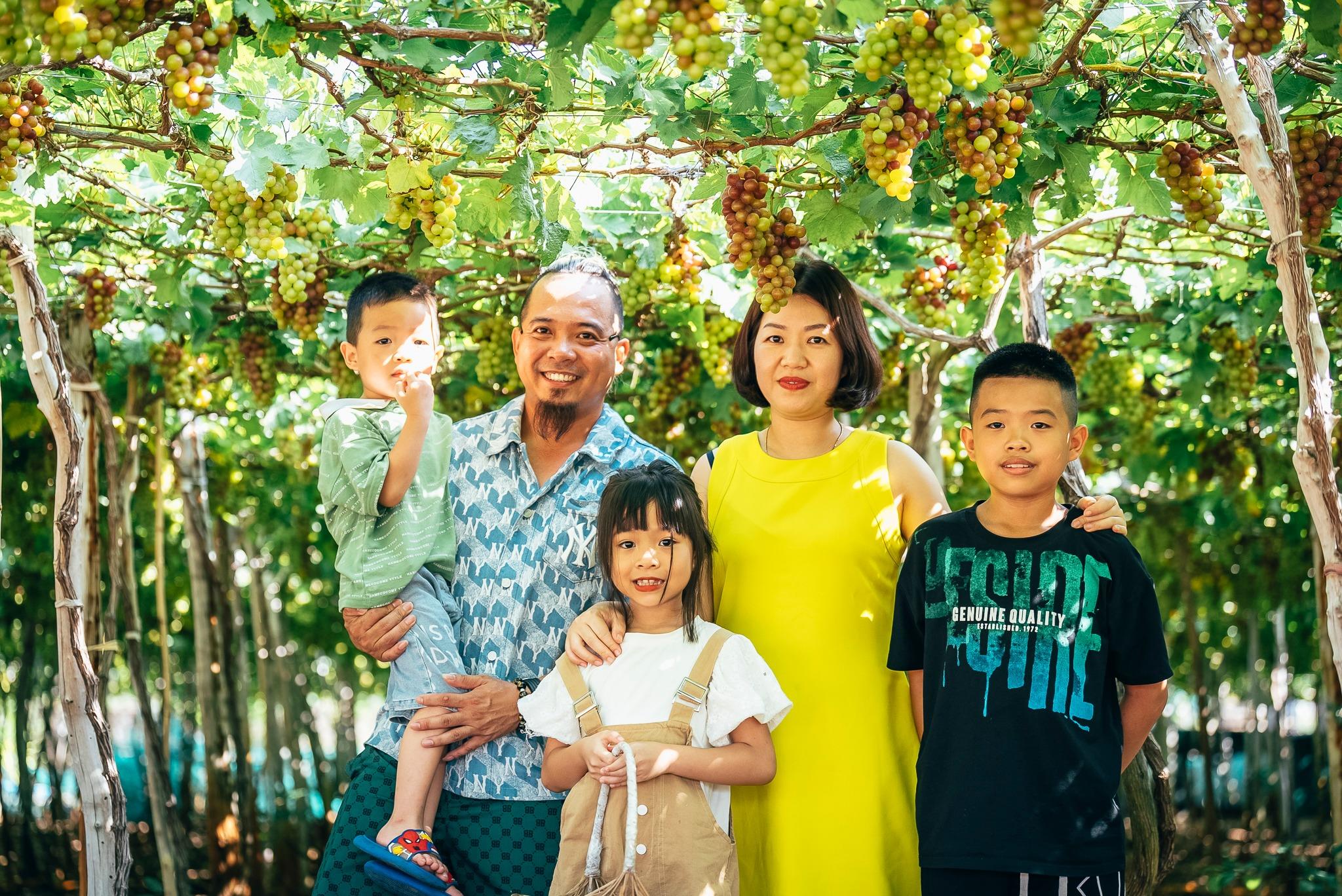 Gia đình anh Minh Trường đi xuyên Việt 30 ngày trên  